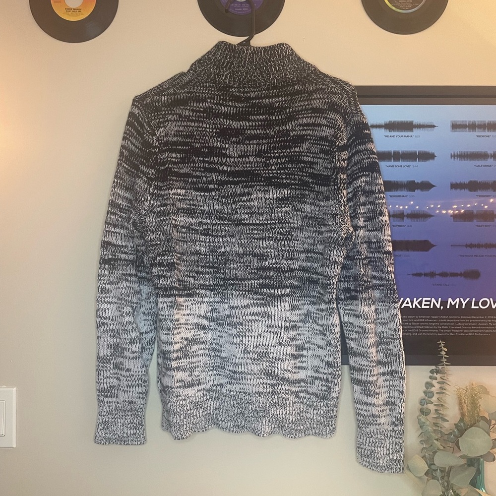 Express Sweater - Picture 2 of 3